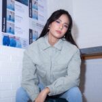 Devon Seron Instagram - Vintage heart in a modern world..