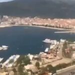 Devrim Yakut Instagram - Özünü sevdiğim kadim bilgiler...Der ki onlardan biri;"Denize ne verirsen,sana mutlaka iade eder."Bu aynaya iyi bakmak için son fırsatımız.Bu canım Marmara'nın etrafına yaptığınız fabrikalar,sıra sıra diktiğiniz milyon dolarlık lux binalar,şahane manzaralara biçtiğiniz akıl dışı fiyatlar PUL olacak. PUL! Daha çok şey olacak da,gözünüzün gönlünüzün kıblesi sadece paraya döndüğü için örnek buradan seçildi.Daha geç olmadan acil önlem alın.Acil!#dogaylaoyunolmaz #marmaraölüyor #temizdeniz @yorencece teşekkür ederiz bu paylaşım için🙏