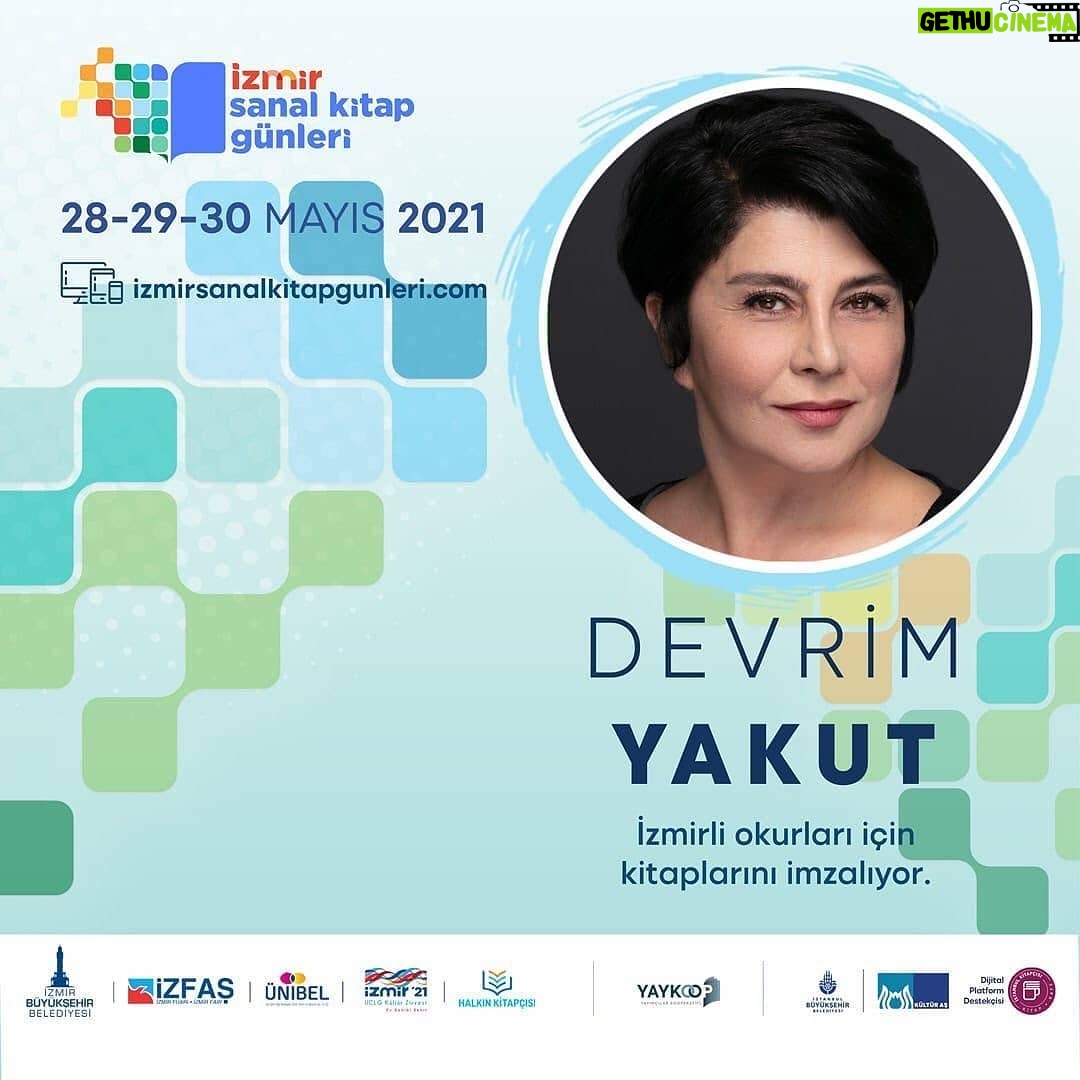 Devrim Yakut Instagram - #Repost @kusuratyayinlari ... Fuarlara, kitaplarla iç içe olmaya duyduğumuz özlemi sanal kitap günleri ile gideriyoruz. • • • İzmir Sanal Kitap Günleri başladı! Devrim Yakut, Aklımın Aynalı Çarşısı adlı kitabını İzmirli okurları için imzalıyor! 📚🖊🪞 #aklımınaynalıçarşısı