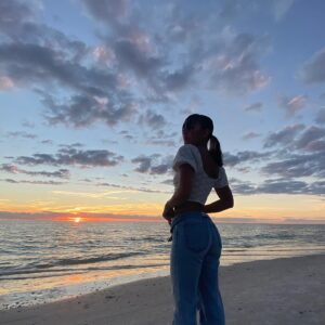 Devyn Nekoda Instagram - happy sag szn :)