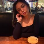Devyn Nekoda Instagram - good company, good food, good hockey & a sens game 🫠