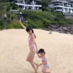 Dewi Chien Instagram - ✈️我の帶孩飛行，初體驗。👩🏻💞👧🏻 👙 🇻🇳 #越南峴港 #五天四夜 #敬請期待 #小蘿蔔🥕🥕🥕