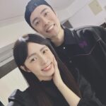 Dewi Chien Instagram - 👀野生眉 賴先生：我們該約野生眉了吧？（愛漂亮第一名） 每當重要節日快來臨前，這位先生都會自己提醒我，眉毛該弄了～頭髮該修了～算是很積極不讓我邋遢的另一半呢🤭 推薦給想要擁有自然根根分明毛流感的人🖤（尤其男生用完會直接變帥，那種沒妝感又自然的帥！ #野生眉 #眉毛雕塑 #紫星星毛流調整術 #至少一季做一次