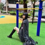 Dewi Chien Instagram - 回到18歲，那天⋯公園裡的人是都信了。😏 感謝 @cleoj___j 支援～ 忘了連 @gentlemonster 眼鏡一起借。（最後神複製？！