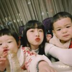 Dewi Chien Instagram - 📸過年願望之一：能有張人模人樣的獨照。 順利完妝、頭髮柔順、旁邊沒小孩，算是有成功了✌🏻 但⋯真的就只有一張⋯（請往後看🥱 #初三 #最愛的聚餐