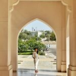 Dewi Lestari Instagram - In Muscat, you’ll experience that sweet spot where modernity and tradition were beautifully combined. Bangunan tidak ada yang melebihi menara masjid, cat eksterior hanya diperkenankan warna putih dan pastel, jalanan mulus dan lebar, mall megah dan luas, tetapi tradisi tetap terasa dari arsitektur, gaya busana, dan keseharian penduduknya. Omanis are known to be the friendliest people in the Middle East. Di sini pun sangat aman bagi turis. It’s relatively a tiny country in terms of size, but it has the third strongest currency in the world, stronger than USD or Euro (rupiah terasa sekali nyungsep di sini 😄). Kagum dan nyaman. That’s how Oman made me feel ❤️ #Oman #Muscat