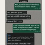 Dewi Lestari Instagram – Pencarian Satu Foto
Kabar duka itu membekukan saya. Joko Pinurbo telah berpulang untuk selamanya.
Seharian itu saya mengais-ngais kenangan bersama beliau. Membuka pesan WA-nya, DM-nya, lalu menelisik data foto dari tahun ke tahun, mencoba mencari satu gambarβyang saya ingat sebagai satu-satunya foto kami bersama. Sudah empat hari berlalu, foto itu tak kunjung ketemu. Saya mulai meragukan ingatan saya. Jangan-jangan, foto bersama dengan Joko Pinurbo hanyalah produk imajinasi saya belaka. Yang saya temukan cuma pertukaran pesan, yang meski tak terlalu sering, selalu berkesan.
Jika Sapardi memikat saya dengan metafora indahnya, Joko Pinurbo memukau saya dengan kecerkasan, humor, dan efisiensi bahasanya. Saat berjumpa langsung, beliau cenderung pendiam, pandai menghilang dengan gesit di kerumunan. Sementara, interaksi tertulisnya terasa hangat, bahkan antusias. Namun, pesan terakhir saya pada bulan November tidak berbalas. Tampaknya beliau sedang sakit berat saat itu.
Rasa-rasanya ada urusan βtak selesaiβ antara saya dengan Mas Jokpin, salah satunya niat saya untuk ikut kelas puisi beliau. Plus, punya foto kenangan bersamanya. Satu saja. Apa daya, batas hidup jualah yang memutus urusan itu. Saya harus puas dengan apa yang ada. Potongan pesannya. Kiriman kliping darinya. Fotonya bersama buku alumni Kaizen Writing.
Semua itu kecil dibandingkan harta budaya yang ditinggalkan Joko Pinurbo bagi kita semua. Kepiawaiannya berpuisi dan bergelut dengan bahasa. Karya demi karya yang cerkas, cerdas, dan lugas. Terima kasih atas jejakmu yang luar biasa, Mas. Semoga lapang jalanmu.
#JokoPinurbo #Jokpin