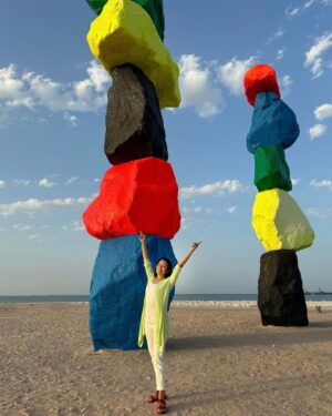 Dewi Lestari Instagram - The 974 Beach, Doha. More than one kilometer stretch of white, superclean beach. Yang bikin beda, ya, batu warna-warni ini. Gimana nyusunnya, ngewarnainnya, saya lama di sini karena mikirin itu. Bukan karena foto-foto. Bukan 😄