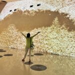 Dewi Lestari Instagram – Satu tempat mencengangkan lainnya di Doha adalah Qatar National Museum. Dalam 10 tahun persiapan menjadi tuan rumah World Cup 2022 lalu, Qatar benar-benar mengakselerasi pembangunan di segala lini. Meski sudah direncanakan selama 18 tahun, bisa dibilang museum nasional ini salah satu hallmark sorotan ketika Qatar membuka diri kepada dunia di 2022. Beneran terlongo dan terpukau dengan keindahan dan kecanggihannya. Di sini, kita akan melihat dengan runut Qatar dari masa prasejarah hingga masa kini, dengan cara yang begitu hidup serta ilustratif. I would say, this is the country’s self-introduction at its best. Yes, Qatar also has beautiful corniche and malls, but please make time to visit this museum when you’re in Doha ❤️ Se-ba-gus itu!

Big thanks to Mas Anto dari KBRI @indonesiaindoha yang sudah mengantar saya berkeliling museum, termasuk jadi guide saking khatamnya 🙏☺️

#Qatar #Doha #QatarNationalMuseum