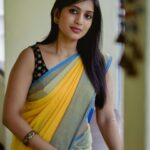 Dhanalakshmi Saminathan Instagram - முதல் பார்வை நெஞ்சில் என்றும் உயிர் வாழுமே 🤍 Shot by : @tru_the_lens_with_monk Saree: @askcouturesaree Styled by: @style_with_abi . . . #instagood #instagram #instadaily #portrait #picoftheday #tamil #book #yellow #sareeseries #sareestyling #desi #pinterest #vintage #sareecollection #sareecollaboration #featured #fyp #lifestyle #dhanasaminathan #anu