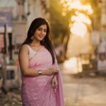 Dhanalakshmi Saminathan Instagram - 🌸💞 Shot by: @g_a_n_e_s_h_1105 Intha saree colour combo epdi irukku😻🥰 This is my own saree. I bought this from @pothysofficial … saree section la edukkama material section la eduthathathu… neengalum ipdi saree vaangiyirukkeengala? #portrait #insta #instagram #instadaily #featured #explore #pastel #pastelpink #aesthetic #mottamadishoot #ootd #ootdfashion #sareeaesthetic✨ #tamil #saree #fashion #fashionstyle #dhanasaminadhan