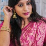 Dhanalakshmi Saminathan Instagram - 🥰 Blouse : @label_tawakkul Shot by : @tru_the_lens_with_monk . . . #instagood #instareels #reelsinsta #reelsviral #viralvideos #viralaudio #trending #transitionreels #trendingsongs #trendingnow #love #featured #exploremore #tamilcinema #tamil #tamilstatus #tamilmemes #fashionista #sareestyling #dressup #sareelove #pinksaree #blouse #blousedesigns #reels #dhanasaminathan #anu