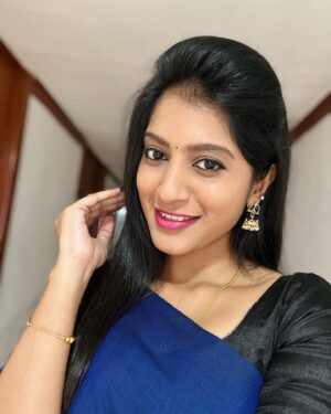 Dhanalakshmi Saminathan Instagram - 🖤

Saree : @meeshoapp 

.
.
.
#insta #instagood #instagram #sareegram #saree #foryou #selflove #selfie #news #newsanchor #kalaignarnews #explore #dhana #dhanasaminathan