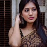 Dhanalakshmi Saminathan Instagram - 🌙 Pc: @tru_the_lens_with_monk Saree: @askcouturesaree . . . #instagood #indianwear #sareelove #sareeseries #sareestyling #collab #featured #fyp #explorepage #explore #dhanasaminathan