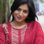 Dhanalakshmi Saminathan Instagram - பாட்டு பாடவா ☺️ Outfit: @panchii.ig Vc: @style_with_abi #dhana #fyp #dhanasaminathan #trendingnow #trendingreels #viral #tamilstatus #tamilmemes #tamilbgm #tamilponnu #60s #vintage #love #explore