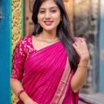 Dhanalakshmi Saminathan Instagram - Saree with blouse : @rang_gopika Shot by : @tru_the_lens_with_monk Blouse stitched by: @askcouture.7 . . . #instapost #ootd #ootdfashion #collaborationindia #templevibes ##collaboration #outfit #sareeseries #sareestyling #pink #pinkchecked #featured #tamil #tamilponnu #traditionalwear #dhanasaminathan #anu