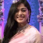 Dharshana Ashokan Instagram - Dream(கனா) Girl 🫰❤ Zee Tamil குடும்ப விருதுகள் 2023 | Part 2 |November 12th , Sunday at 12.30pm. #ZeeTamilKudumbaVirudhugal2023 #ZTKV #Dharshana #ZTKV2023 #ZeeTamil