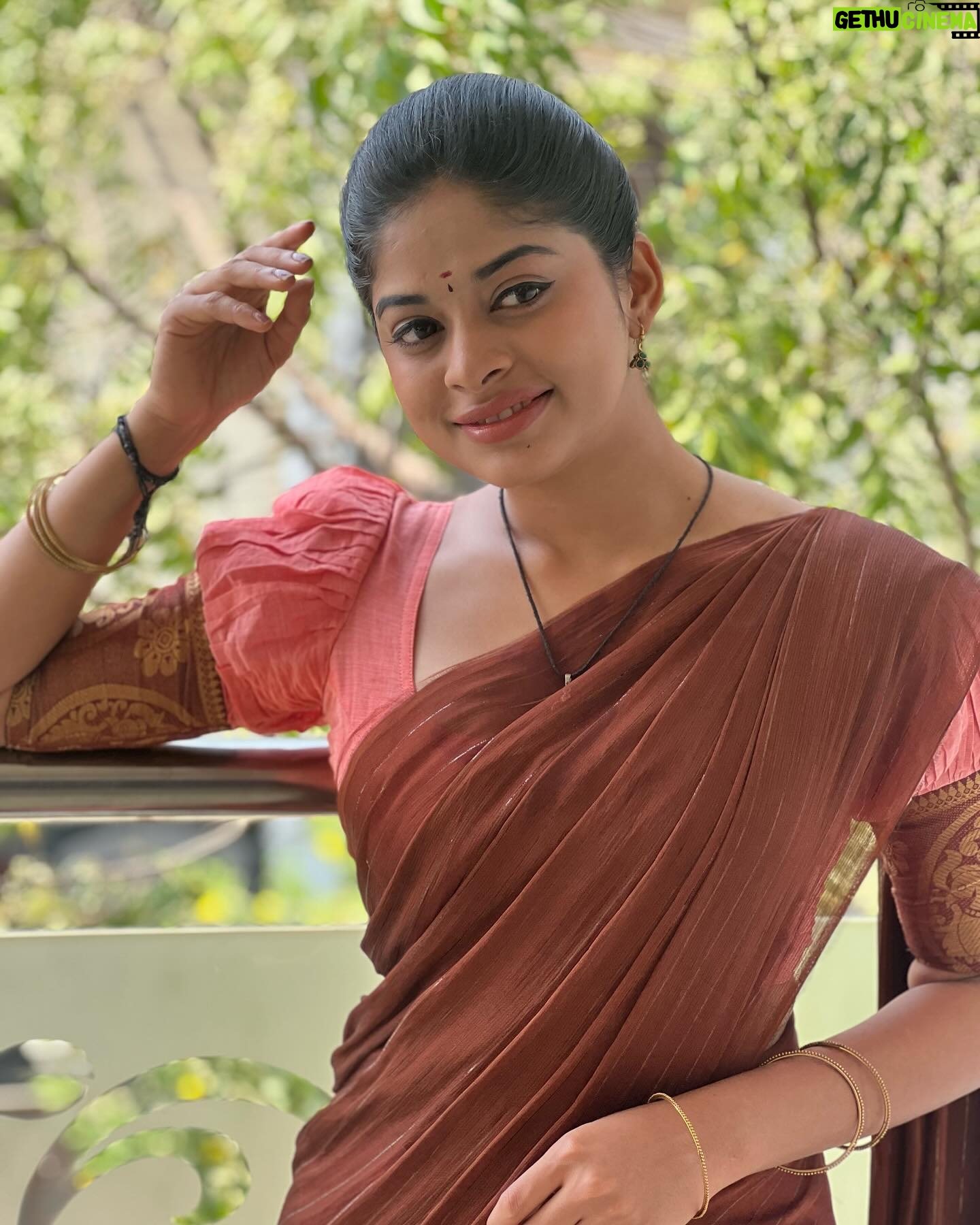 Dharshana Ashokan Instagram - Thank you so much @shansika1 ❤️ for these lovely half sarees 😇😇❤️