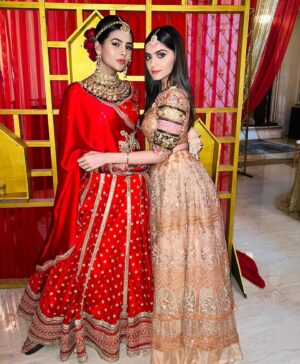 Dhwani Gori Instagram - The Serena to my Blair.🫶🏻

Makeup: @rohitsingh1176 
Costume: @praanavsrathod & @singhpooja03350 

#mainhoonaparajita #chhavi #disha #explore #explorepage #foryou #foryoupage
