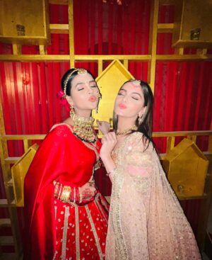 Dhwani Gori Instagram - The Serena to my Blair.🫶🏻

Makeup: @rohitsingh1176 
Costume: @praanavsrathod & @singhpooja03350 

#mainhoonaparajita #chhavi #disha #explore #explorepage #foryou #foryoupage