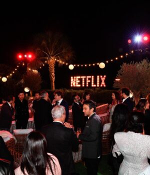 Diamand Abou Abboud Instagram - From the launching event of اصحاب ولا أعز Congratulations everyone it was magical!! I’m proud and honoured to share these moments, on and off screen, with the amazing cast @monazakiofficial @nadinelabaki @adelkaramofficialinsta @georgeskhabbazofficial @eyadnassar71 @fouadyammine 
Director @wissamsmayra 
Writers Wissam Smayra and Gabriel Yammine
Producers @netflixmena @netflix @front_row_films @filmclinic @mariojrhaddad @gianluca_chakra @mohefzy @mayadahiraki 
Music by @khaledmouzanar 

Styled by @georgesrichane 
Dressed by @saiidkobeisy 
Jewellery by @hadidianofficial