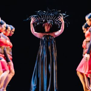Diamond Langi Instagram - 🩸Of course there will be fire in her blood! Her depth comes from the Pacific Ocean, even in calmness you still feel her power🩸

@thehouseofva_ TOTO show opening for @pacificdance_nz 

📷 @williamshenri_ @princeofmangere 
Glam team: @beatsbypam @ceddy_fit @joshah.ruta