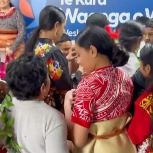Diamond Langi Instagram - ‘Ofa Lahi atu Wesley intermediate School. Happy Tongan Language week🇹🇴❤️ Thank you @lizxjune For the video 🌻