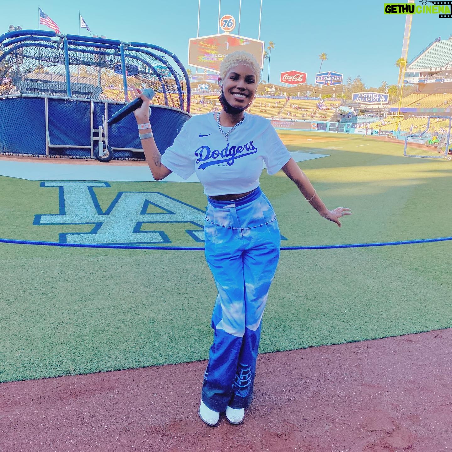 Diamond White Instagram - • TELL ME IM YOUR NATIONAL ANTHEEEEMMMM!!!!! THANK YOU @dodgers •