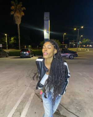 Diamond White Instagram - 💙