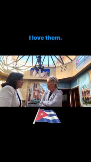 Diana Nyad Instagram - A very special guest for #musicfriday!
#cuba #losvanvan #nyad