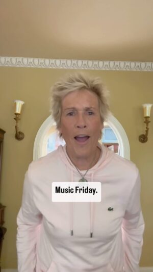 Diana Nyad Instagram - Ready to sing along?
•
#nyad
#simonandgarfunkel 
#soundofsilence 
#nyadmovie