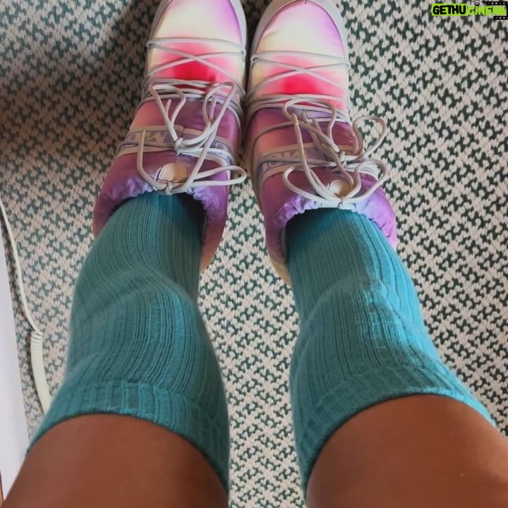 Diana Pereira - 1.5K Likes - Agora sim uma pequena explicação de um dos meus segredos para o meu bem estar fĆsico e mental , a Cryotherapy Ć© um tratamento que expƵe o corpo a temperaturas muito baixas , neste caso entre -140ĀŗC/-220Āŗ promovendo bastantes benefĆcios para a saĆŗde , recuperação muscular , Ć© tambĆ©m anti-aging , perda de peso etc . A @dra.ritaseco Pode vos explicar tudo na @galerieclinic