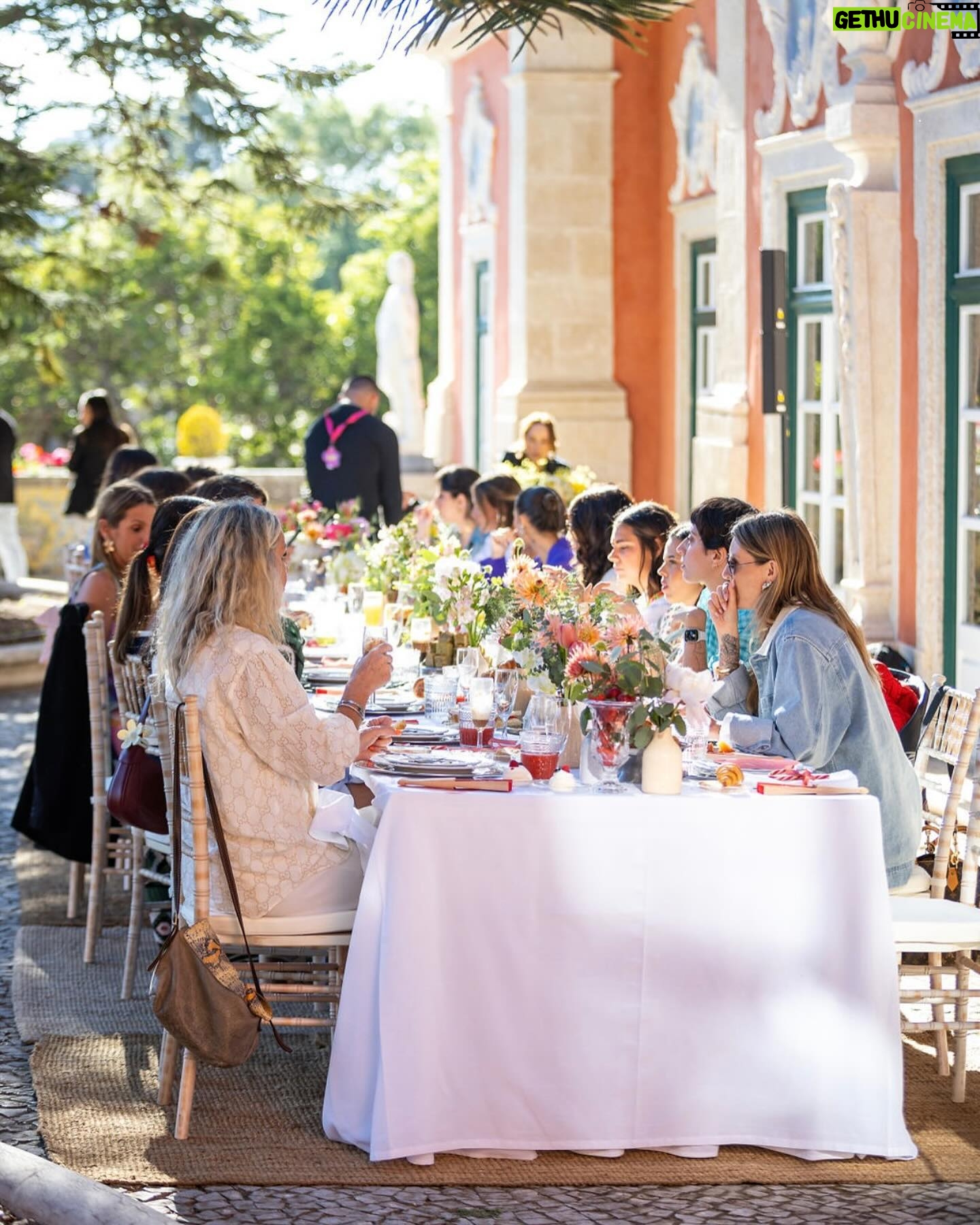 Diana Pereira - 1K Likes - Uma tarde bem passada , 🥰🥰🥰🥰 #blossomteaparty da @maxima.pt e @elcorteinglespt boa companhia .