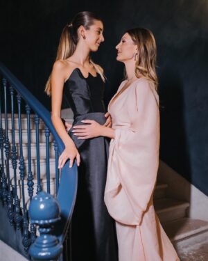Diana Pereira Instagram - #HappyBirthday to my baby #Mel love you 🥰 so much . E parabéns a estas duas malandras que juntas se entendem tão bem … parabéns comadre @soniabalaco aguenta que ela já está quase do teu tamanho 😂