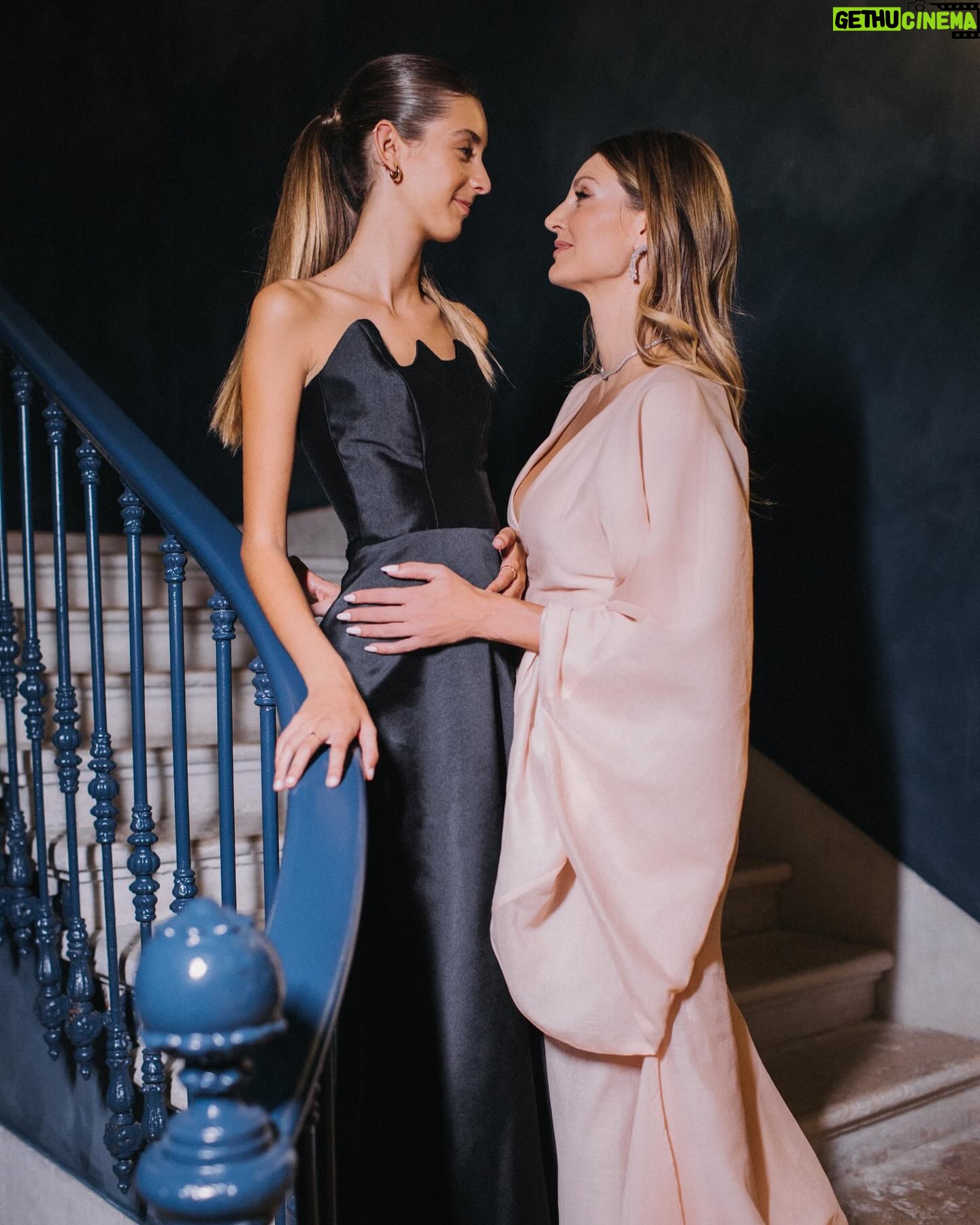 Diana Pereira - 1.3K Likes - #HappyBirthday to my baby #Mel love you 🥰 so much . E parabéns a estas duas malandras que juntas se entendem tão bem … parabéns comadre @soniabalaco aguenta que ela já está quase do teu tamanho 😂