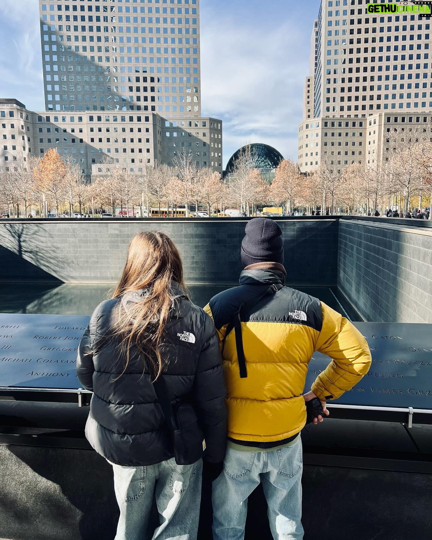 Diana Pereira - 1.7K Likes - Companheiros de toda a vida … colados a mim para todo o lado 🥰🥰🥰🥰🥰😜😜😜😜 @themissmel12 @noahthekid8 #Sunnyday #NY #newyorkcity