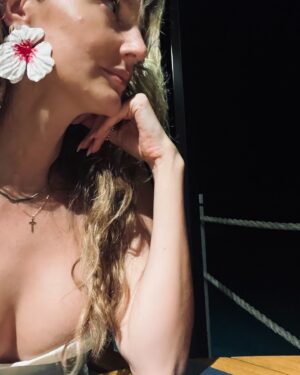 Diana Pereira Instagram - Blue just like the ocean 🌊 beautiful days … with #Love