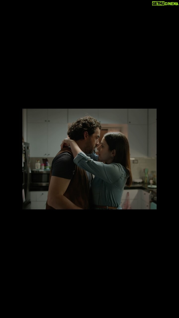 Diana Bovio Instagram - Ya viene Amor y Matemáticas. 11 de Abril. Sólo en cines! #CineLatino #ClaudiaSainteLuce #Estreno #CineMexicano #CineRegio #amorymatemáticas