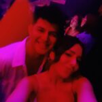 Diana Bovio Instagram - Que risa, que viaje, que emoción, que rico, que bonito, qué mas, que le pon gan mú sica pa que baaaile hasta abajo la bb. Quiero más de este equipo. Los amo 💗🫰🫶✨