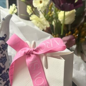 Diana Bovio Instagram - Febrero me regaló día extra de cumple. 🩵🍒🎀🌊✨