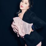 Diana Bovio Instagram - 🥀 Feliz día del amor. Styling @tinoportillo Hair @erickmoreno Makeup @juanperaltamakeup Top @carolinaperez_mx