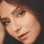 Diana Bovio Instagram - A veces sí, a veces no… Foto @diego.bigolin Make up @juanperaltamakeup Hair @erickmoreno