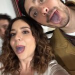 Diana Bovio Instagram - Que risa, que viaje, que emoción, que rico, que bonito, qué mas, que le pon gan mú sica pa que baaaile hasta abajo la bb. Quiero más de este equipo. Los amo 💗🫰🫶✨