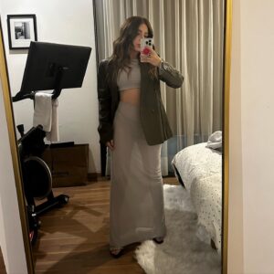 Diana Bovio Instagram - Not your AirPods, Bro.

Hair @erickmoreno 
Styled by me, bish. 
Mesh Top & Maxi Skirt @viavanilla