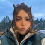 Diana Bovio Instagram - ⛰️🐴✨🪵❤️‍🔥 Atrapadas en familia ya está en @vixplus ✨