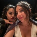 Diana Bovio Instagram - ⛰️🐴✨🪵❤️‍🔥 Atrapadas en familia ya está en @vixplus ✨