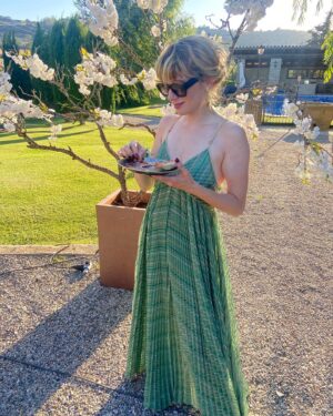 Diana Gómez Instagram - Encara de ressaca emocional d’aquest dia tan preciós. Gràcies @galetagassol i @adaspu86 per fer-nos partíceps d’aquest moment i d’aquesta festassa que vau muntar! ❤️✨🎉🌾
.
.
👗 @forte_forte 
💅🏽 @alma_sabadell