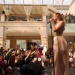 Diana Gloster Instagram - Як же я обожнюю зустрічі з вами🥹🔥 Чекаю вже завтра в Lavina Mall на честь десятиріччя благодійного фонду @tvoyaopora 😍🔥(вхід вільний) Дякую @musicboxua за ці фото з концерту минулого тижня! Атмосфера була фантастична💖