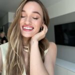 Diana Gloster Instagram - На підході нове шоу, дуже неочікуваний ефір, від якого ви будете в шоці так само, як була я, коли мене запросили та реліз пісні, від якої ридають всі, кому вже ставила цю пісню 🥹 Ну і концерти 11, 18 та 25 травня! Приходьте, будемо співати разом ❤️ всі деталі в сторіз завжди залишаю✨
