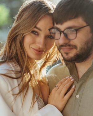 Diana Gloster Instagram - «Можна вас сфотографувати?» сказала гарна, тендітна дівчина, що проходила повз😳 і ось результат від @alya.ivanchenko 🥹❤️

Дякую, що наважилась підійти, прям хочу ще))))) ти дуже талановита ✨